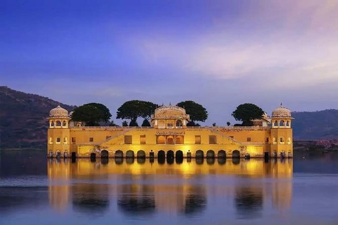 Private Delhi Agra Jaipur Multi Day Tour - Jaipur: Sheesh Mahal mirror work and Hawa Mahal’s 953 windows
