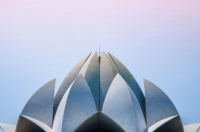 Private Delhi City Tour-Old Delhi, New Delhi and Major Attraction - Red Fort outside, India Gate, and Rashtrapati Bhavan views