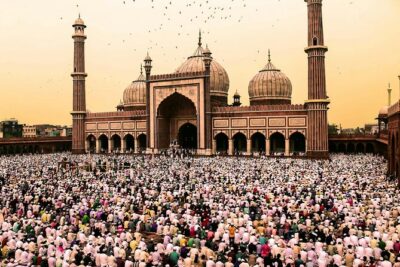 Private Delhi City Tour-Old Delhi, New Delhi and Major Attraction - Old Delhi: Jama Masjid, Chandni Chowk, and a tuk-tuk moment