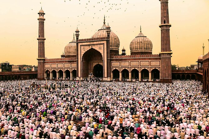 Private Delhi City Tour-Old Delhi, New Delhi and Major Attraction - Old Delhi: Jama Masjid, Chandni Chowk, and a tuk-tuk moment