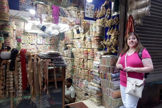 Private Delhi Shopping Tour with Female Expert - How the route handles transport, time, and tight market streets