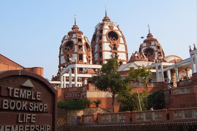 Private Delhi tour with Lotus Temple, ISKCON and Connaught Place with Dinner - Pickup, vehicle comfort, and how not to lose time