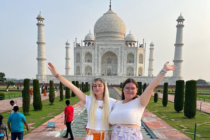 Private Full-Day Agra and Taj Mahal Tour by High-Speed Train with Meals - Meals on the train and a restaurant lunch: getting fed without slowing down