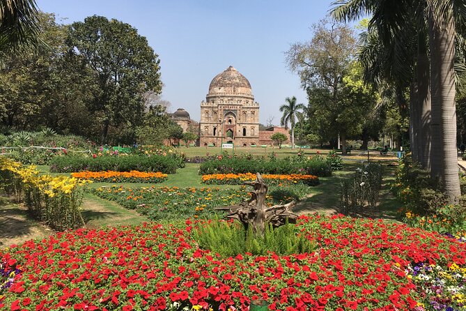 Private Full Day Delhi Tour -Old and New Delhi Highlights - Red Fort, Rashtrapati Bhavan, Parliament, and India Gate: the outside-photo strategy