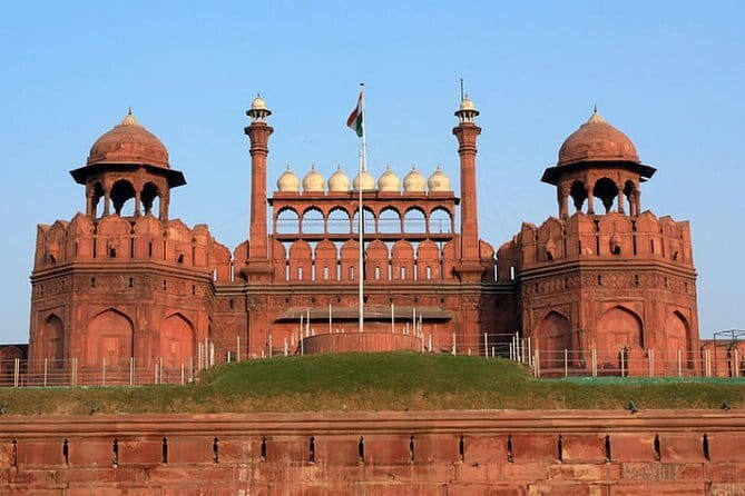 Private Full-Day Old Delhi and New Delhi City Tour - Old Delhi first: Jama Masjid, Chandni Chowk, and the Red Fort area