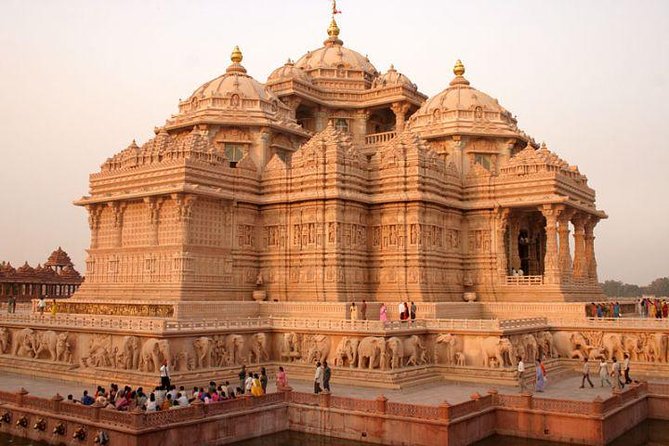 Private Full Day Temple Tour in Delhi - What the private guide and driver really change