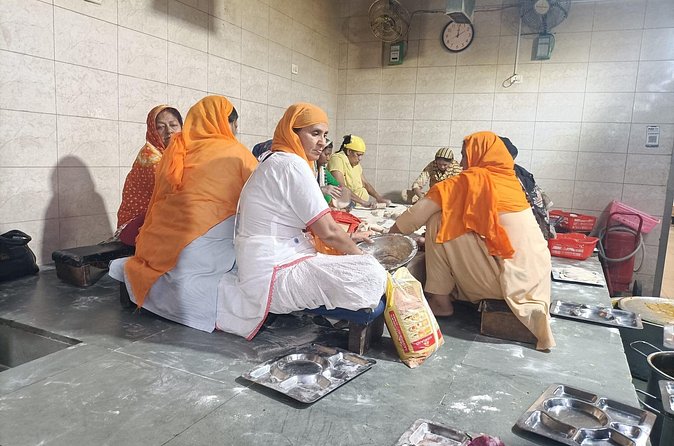 Private Full or Half Day Old and New Delhi City Tour - Khari Baoli: the spice market stop that actually smells like something