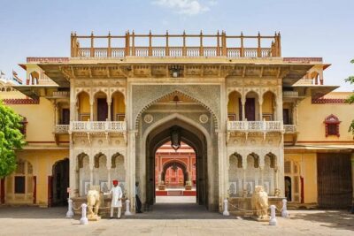 Private Jaipur Sightseeing Day Trip from Delhi - The road trip comfort factor from Delhi to Jaipur