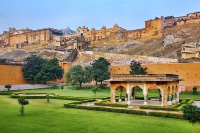 Private Jaipur Tour by Express Train from Delhi - Getting picked up in Delhi and avoiding the one-station mistake