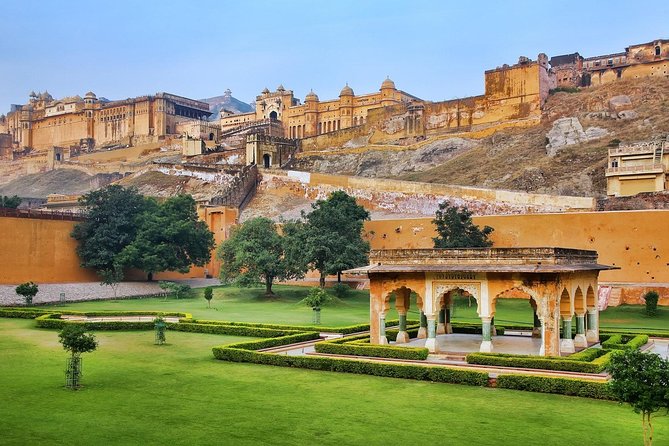 Private Jaipur Tour by Express Train from Delhi - Getting picked up in Delhi and avoiding the one-station mistake