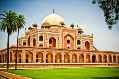 Private Old and New Delhi Full-Day Tour with Akshardham Temple - How the pickup and AC car change the whole day