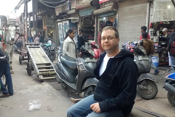 Private Old and New Delhi Tour in 8 Hours With Entrances and Lunch - How the Private A/C Car Changes Your Day