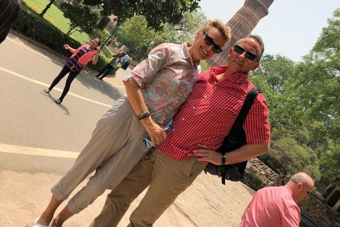 Private Old and New Delhi Tour in 8 Hours With Entrances and Lunch - India Gate and Government Buildings: A Nice Break in the Middle