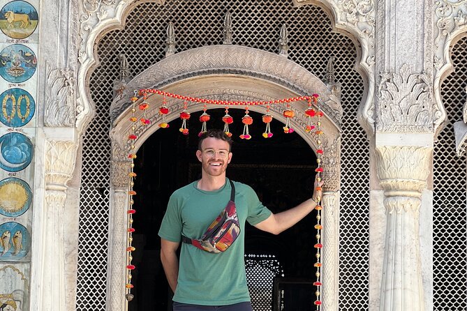 Private Old Delhi Heritage and Spice Market Tour - Naughara’s nine houses: Mughal shapes in plain sight