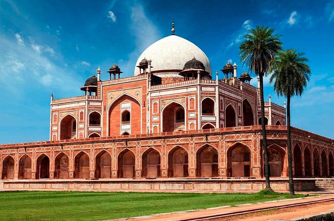 Private Old & New Delhi Sightseeing Day Tour - Jama Masjid and the Parliament/President-area pause