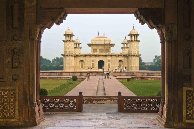 Private One Day Trip to Agra from Delhi by Superfast Train - Your Return to Delhi: Leaving Agra Without Losing the Thread