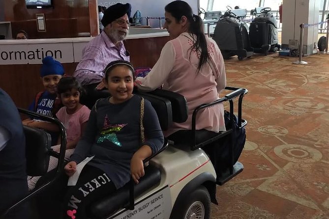Private Round-Trip Transfer in Delhi with Optional VIP Assistance - Why a private Delhi Airport transfer beats the taxi shuffle at DEL