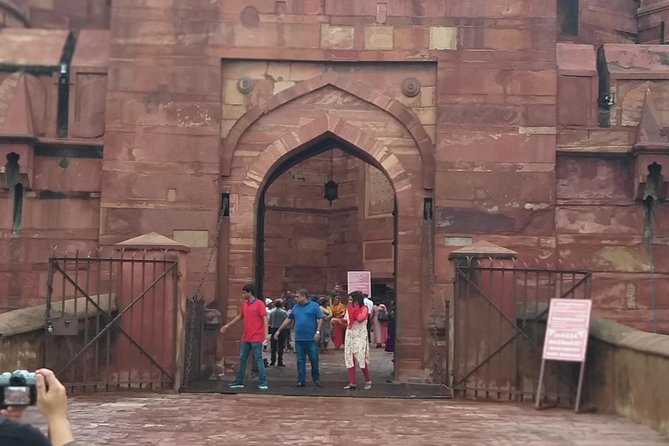 Private Same Day Taj Mahal Tour From Delhi - Guides make or break the day