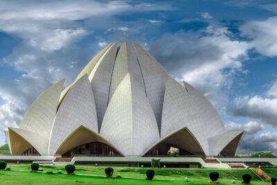 Private Same Day Tour of Delhi with Guide - Jama Masjid and Qutub Minar: Mughal scale meets medieval engineering