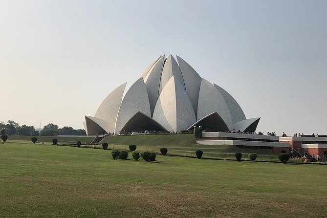 Private Spiritual Tour: Akshardham Temple, Lotus Temple & ISKCON in South Delhi - Akshardham Temple: big faith, big design, big rules