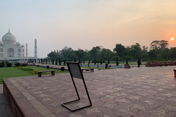 Private Sunrise Taj Mahal and Agra Fort Tour From Delhi To Agra- by AC Car - Why a sunrise Taj tour changes the whole mood