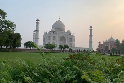 Private Sunrise Taj Mahal and Agra Fort Tour From Delhi To Agra- by AC Car - Getting from Delhi to Agra with an air-conditioned car