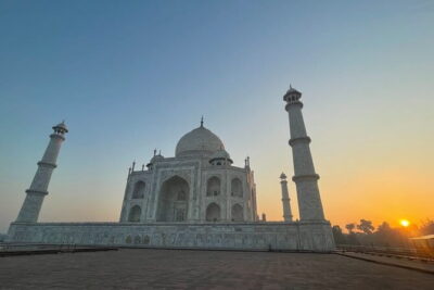 Private Sunrise Taj Mahal Tour – " Round Trip from Delhi by Car " - Pickup in Delhi, Gurgaon, or Noida: comfort and control matter