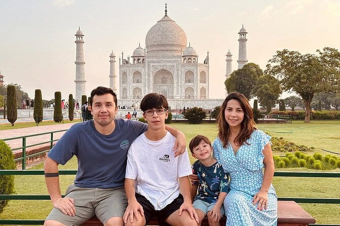 Private Taj Mahal & Agra Fort Guided Tour from Delhi - Car, pickup, and guide: why the setup is part of the experience