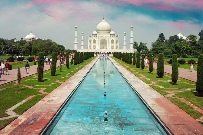 Private Taj Mahal Agra Overnight Tour from Delhi - Fatehpur Sikri on the way back: extra history without extra stress