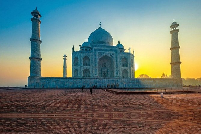 Private Taj Mahal and Agra Fort Day Tour from Delhi - Lunch in Agra: one planned meal beats the scramble