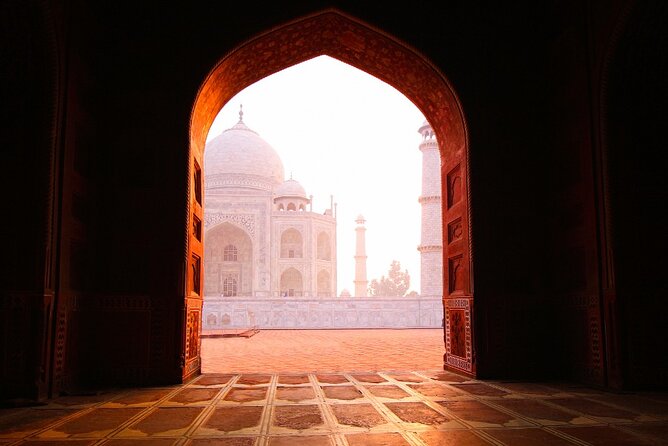 Private Taj mahal and Agra Tour from Delhi by Car - Why Agra Fort Belongs in the Same Day
