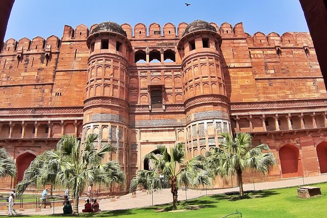 Private Taj Mahal and Fatehpur Sikri Tour From Delhi with Lunch - Fatehpur Sikri in 1 Hour: Buland Darwaza and the Big Mughal Story