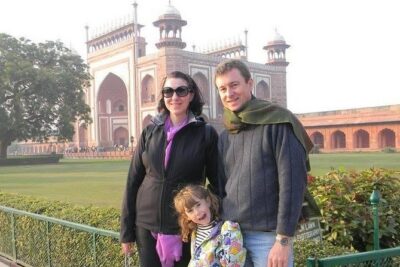 Private Taj Mahal Day Trip From Delhi - Entering the Taj Mahal with a guide who explains what you’re seeing