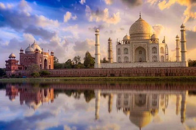 Private Taj Mahal Sunrise Tour and Agra Sightseeing from Delhi - Agra Fort: a big, red-stone stop with real structure