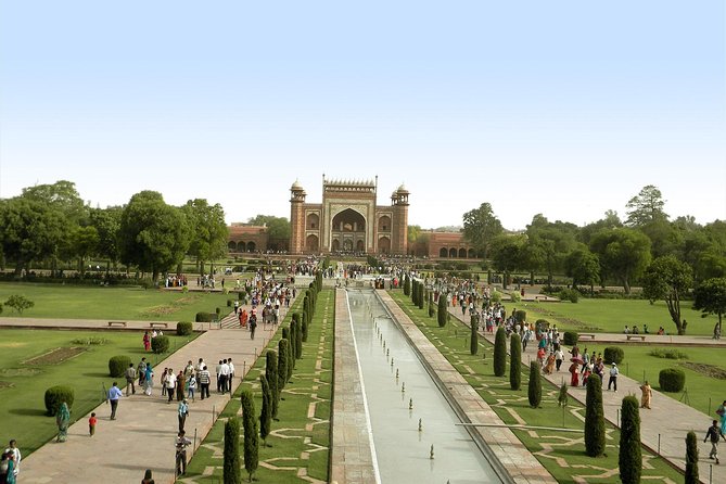 Private Tour:Sunrise Taj Mahal Love Tour From Delhi including Agra fort - Price and value: what $62 per person is really buying