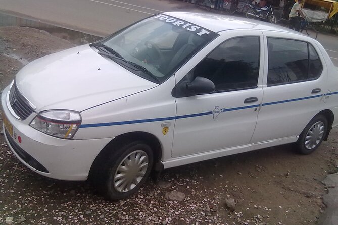Private Transfer Delhi to Agra by Car - VIP-style support and photo help from Azhar Khan (when available)