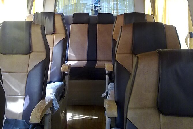 Private Transfer Delhi to Agra by Car - The 200 km express highway drive in a luxury AC car