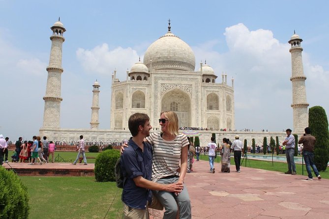 Private Trip to Taj Mahal With Front & Reverse View - Getting to Agra in comfort: the Yamuna Expressway ride