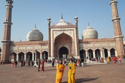 Private Walking Tour: Old Delhi including Ancient Havelis and Chandni Chowk - Ballimaaran havelis: old mansions, real neighborhood streets