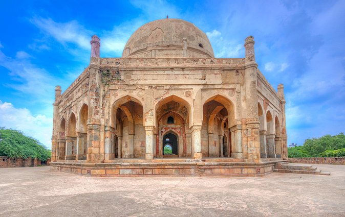 Private Walking Tour: South Delhi Heritage including Qutub Minar and Mehrauli Archaeological Park - The included meal: when lunch or dinner fits without stress