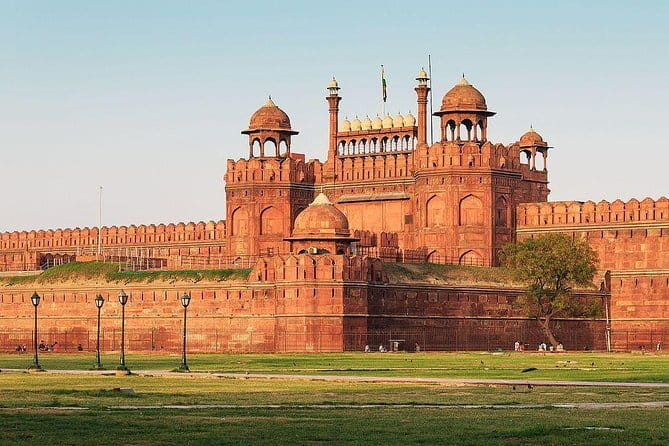 Red Fort Fast Track Entry Ticket in Delhi 2 hours Tour - Diwan-I-Khas: marble details and private court meaning