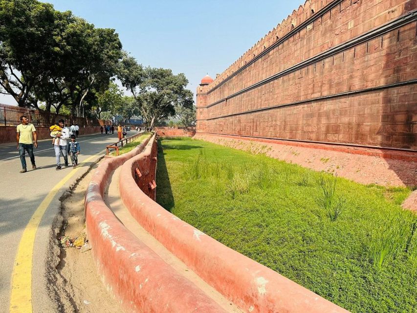 Red Fort Skip-the-Line E-tickets & guide Delhi transfers - Price and value: $35 when you add up entry, guide, and rides