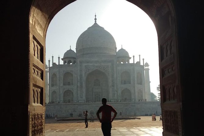Same Day Delhi Agra Delhi Tour by private Car - Taj Mahal with included entry: 2 hours to see what matters
