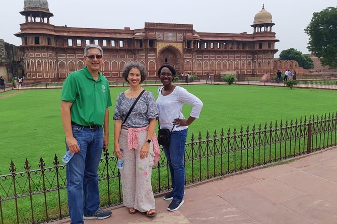 Same Day Taj Mahal Tour By Gatimaan Train - Agra meet-up: the moment you land (and why it matters)