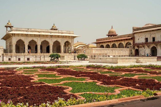 Same Day Taj Mahal Tour By Gatiman Express Train With Local Tour Guide - Breakfast and Dinner on the Train: The Hidden Value