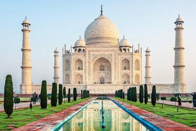 Same Day Taj Mahal Tour By Train - Entering the Taj Mahal Grounds at 9:50: What to Expect