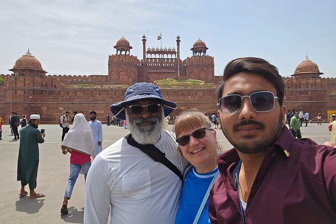 Sanjay Colony Slum & Old delhi Street Food Tasting tour - Price and value: Why $67.94 can work well