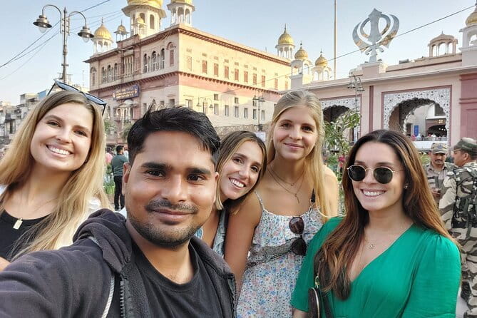 Sanjay Colony Slum & Old delhi Street Food Tasting tour - Who should book this tour?