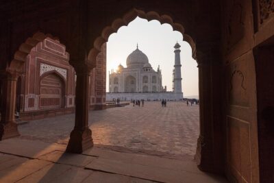 Skip the line: Taj Mahal Agra Private Day Trip From Delhi By Car - Pickup and the AC car: how to start the day without stress