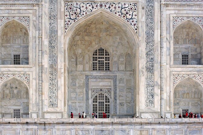 Skip the line: Taj Mahal Agra Private Day Trip From Delhi By Car - Tickets, dress code, and the practicalities that can affect your day